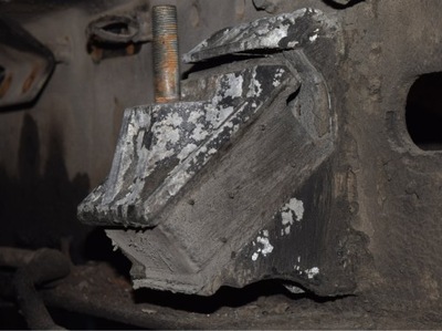 Подушка подвеска двигателя man tga фото №1