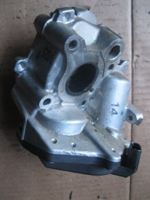 ABGASRÜCKFÜHRUNG AGR EGR VENTIL MERCEDES GLK 2.2CDI A6511400160