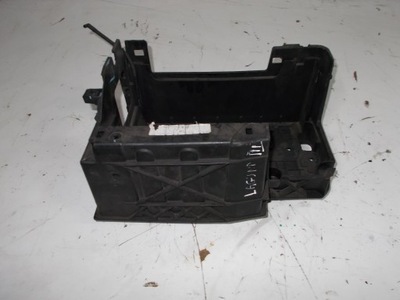 Renault laguna iii 2,0dci основание аккумулятор фото №1