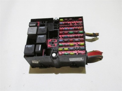 Fiesta mk6 коробка запобіжників 6s6t-14401 фото №1