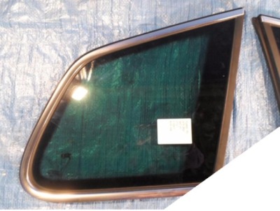 Vw touareg fl скло кузовна права хром фото №1