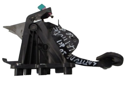 Педаль гальма автоматична коробка передач renault latitude фото №1