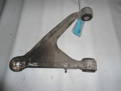 Важіль правий верхній задня chevrolet corvette c5 2000r фото №1