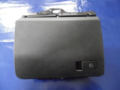 Бардачок пасажира кліматизований eu passat b6 kombi фото №1