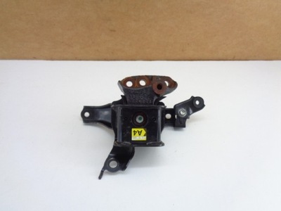 Toyota yaris iii 2011-2017r кронштейн подушка двигателя фото №1