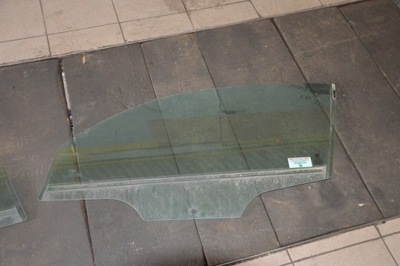 Стекло боковая alfa romeo 147 левый перед фото №1