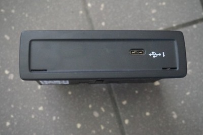 Вхід port usb mercedes w177 w247 a2478208400 фото №1