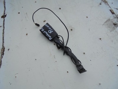 Пряжка поперечина правий перед vw passat b7 фото №1