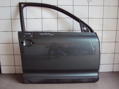 Двері праве передні vw touareg 02- фото №1