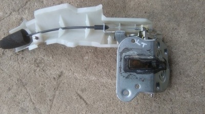 Mazda 5 05-10 замок левый задняя задний дверь фото №1