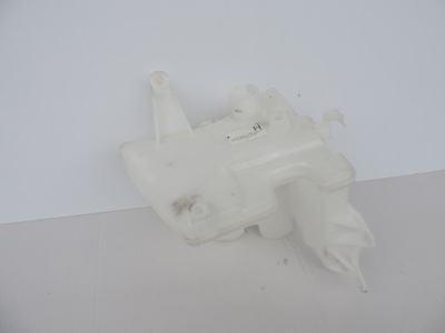 Toyota auris 2012 2013 бак омывателя фото №1