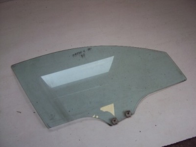 Стекло дверь правый перед mazda 6 2008- kombi фото №1