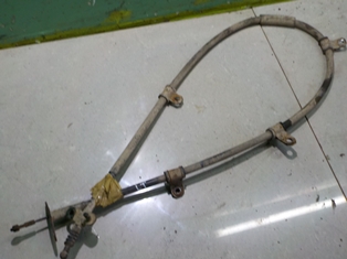 Hyundai terracan трос гальмівна лівий задня фото №1