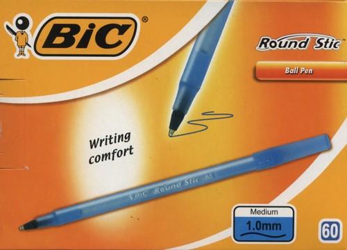 Шариковая ручка BIC синего цвета.