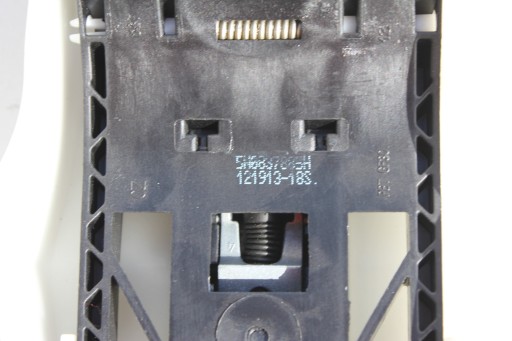 Prowadnik klamki z zamkiem drzwi Skoda 5N0837885H