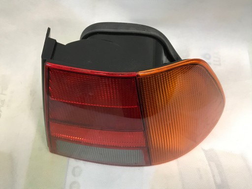 HELLA ЗАДНЯЯ ПРОТИВОТУМАННАЯ ФАРА L/R (LED, 24V, 80X80X33.7)