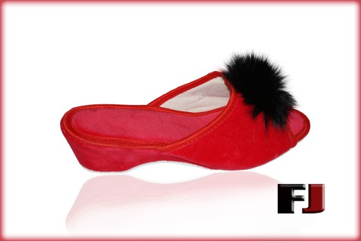 Cans Pompon Women's Slippers Высокий клин