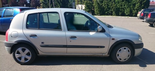 НАКЛАДКИ НА КРЫЛА ДЛЯ RENAULT Clio 2 5D КОМПЛЕКТ
