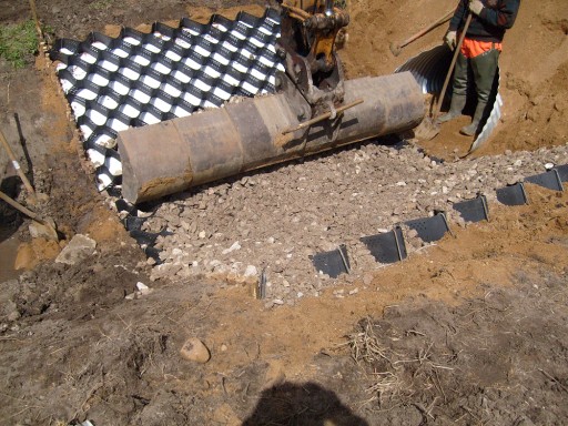 GEOCRAT GEOGRID высота 2,5см - 2,6х6,3м = 16,38м2