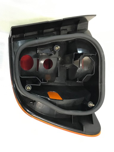 HELLA ЗАДНЯЯ ПРОТИВОТУМАННАЯ ФАРА L/R (LED, 24V, 80X80X33.7)