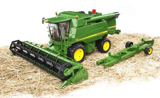 Bruder 02132 Комбайн John Deere T670I с «зерновым» выбросом