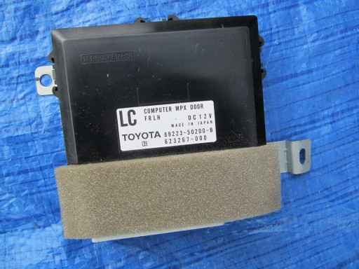 Sterownik drzwi przedni lewy Lexus LS430 2003