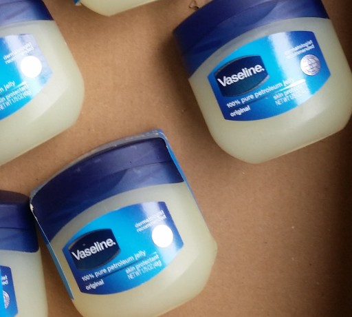 Vaseline 100% Petroleum Jelly 49gram A097