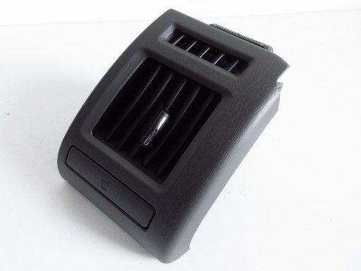 PRIUS PLUS ВЕНТИЛЯЦИОННАЯ РЕШЕТКА ПРАВАЯ СЕРАЯ