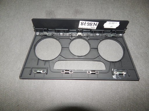 AUDI Q3 8U Châssis Couverture tablier moteur Bouches buses 8U0863263