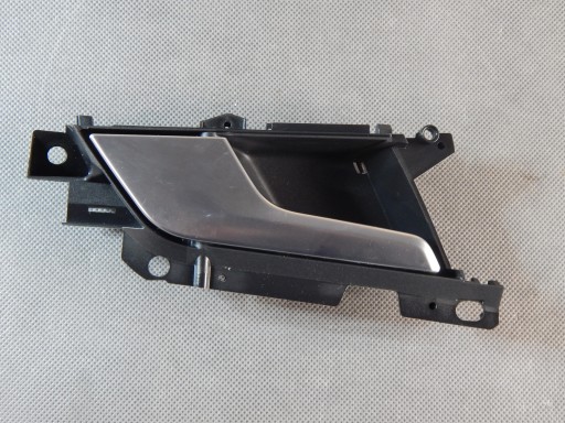 AUDI A4 B9 ручка двери левая передняя 8W0837019