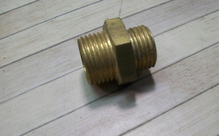 RÉDUCTION RACCORD CONNECTEUR M16X1,5 M16 X 1,5 001833