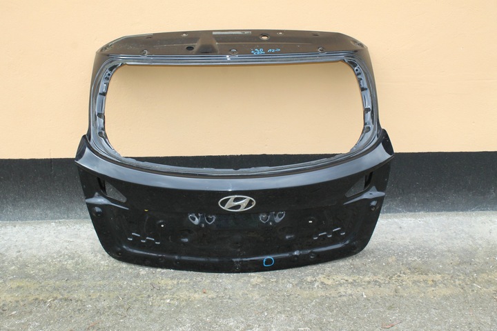 HYUNDAI I 30 I30 UNIVERSAL 2012- REAR BOOTLID photo 1 - milautoparts-fr.ukrlive.com