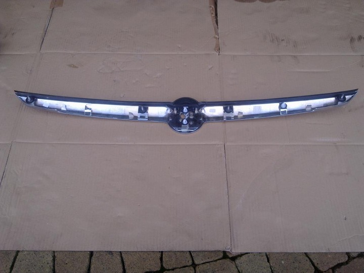 OPEL ZAFIRA C SUNSHADE CHROME ATRPA LID REAR photo 2 - milautoparts-fr.ukrlive.com