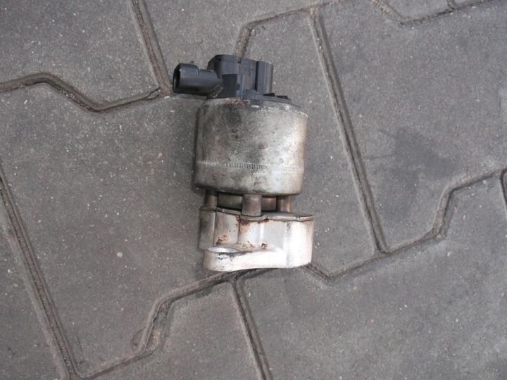 SOUPAPE EGR CITROEN XSARA PICASSO 1.8 16V -WYSYLKA- photo 1 - milautoparts-fr.ukrlive.com