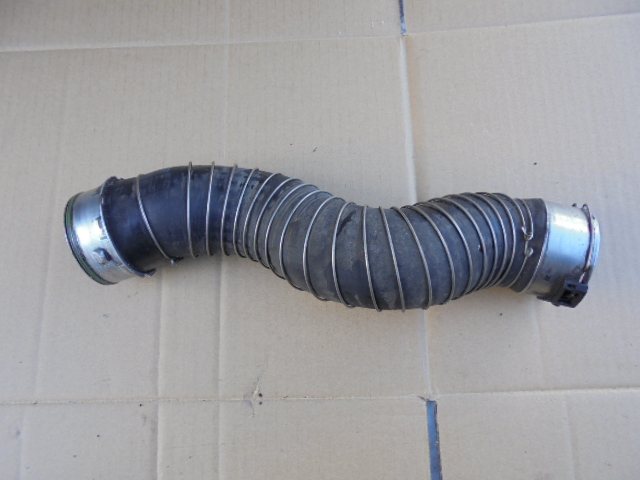 TUYAU BUSE DE RADIATEUR BMW E90 E91 320D X1 8513288 photo 1 - milautoparts-fr.ukrlive.com