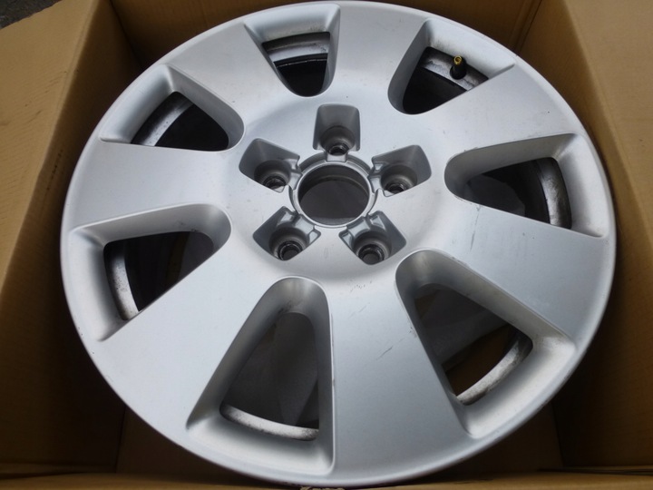 DISQUE ALUMINIUM AUDI AVEC 7.5