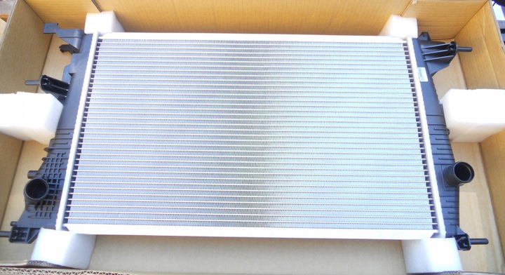 RENAULT MEGANE III 1.5 DCI 90 KM RADIATOR WATER photo 1 - milautoparts-fr.ukrlive.com