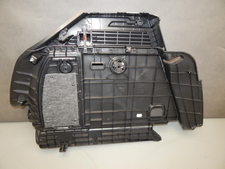 AUDI A3 S3 8V COLLECTEUR COUVERCLES DE COFFRE DROIT 8V3863880