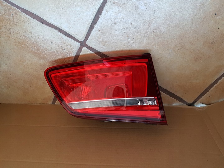 LAMP REAR VW GOLF VII UNIVERSAL BOOTLID RIGHT photo 1 - milautoparts-fr.ukrlive.com