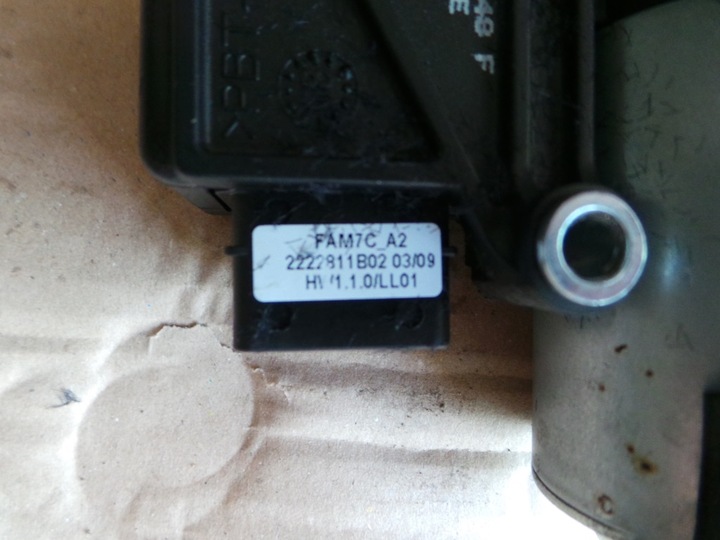 MOTEUR DE TOIT OUVRANT PEUGEOT 407SW UNIVERSEL 1701948F photo 2 - milautoparts-fr.ukrlive.com