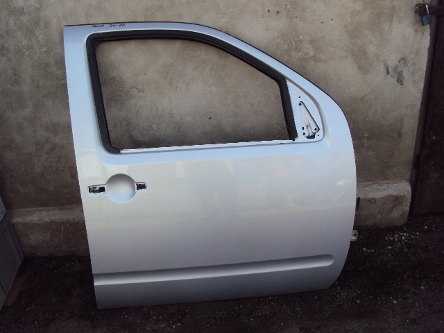 DOOR RIGHT FRONT NISSAN NAVARA D40 photo 2 - milautoparts-fr.ukrlive.com