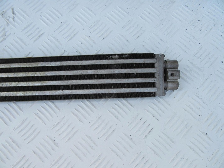 MERCEDES RADIATEUR HUILES W2045000600 AMG photo 4 - milautoparts-fr.ukrlive.com