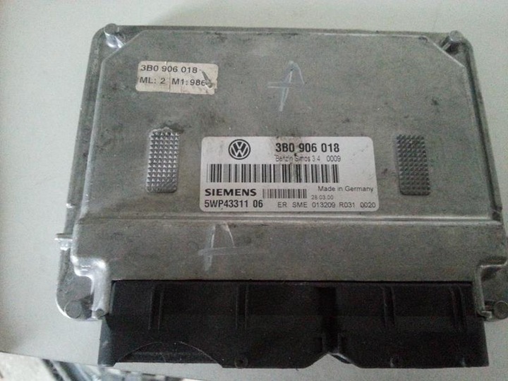 VW PASSAT B5 BLOC DE CONTRÔLE DE MOTEUR 3B0906018 photo 1 - milautoparts-fr.ukrlive.com