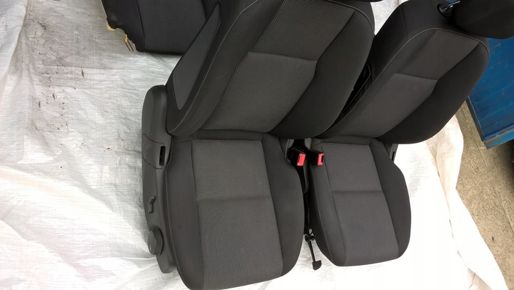 MERCEDES C W204 FACELIFT SEDAN SEATS SOFA SET photo 6 - milautoparts-fr.ukrlive.com