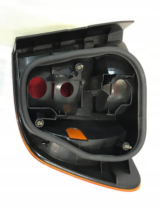 PHARES PRZECIWMGLOWE ARRIÈRE HELLA 2NE 357 029-141