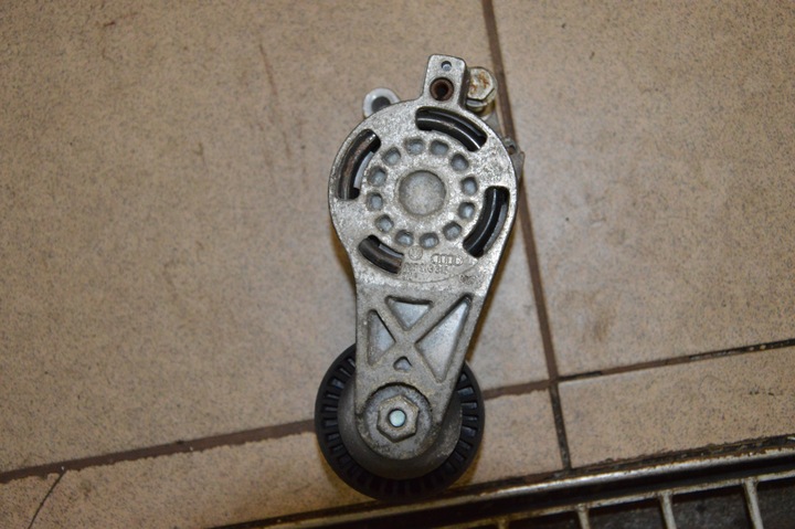 Натягувач ременю seat vw 06f903315cf, Ціна