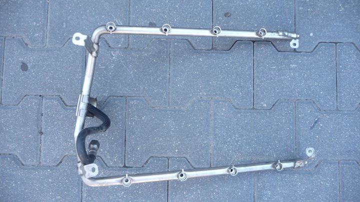 Porsche cayenne 4.5 turbo паливна рампа патрубок паливна магістраль 7l5133942a, Ціна