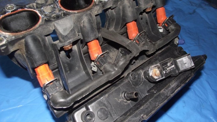 фото №4, Citroen c2 1.6 16v колектор впускний  + молдинг форсунка