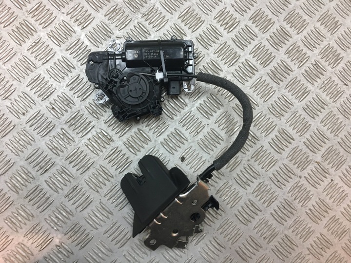 фото №1, Audi a4 s4 b9 замок доводчик кришки задньої 3v5827887a