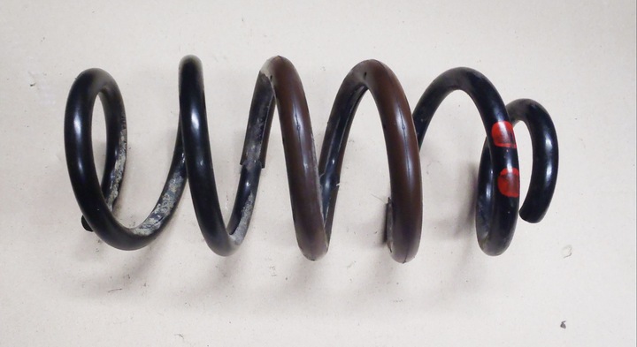 фото №1, 2,0 d4d rav4 12-18 пружина колёса зад